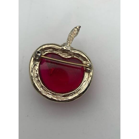 Vintage Sarah Coventry Jelly Belly Lucite Apple Cherry Brooch Fuchsia Pink Red - Picture 3 of 4